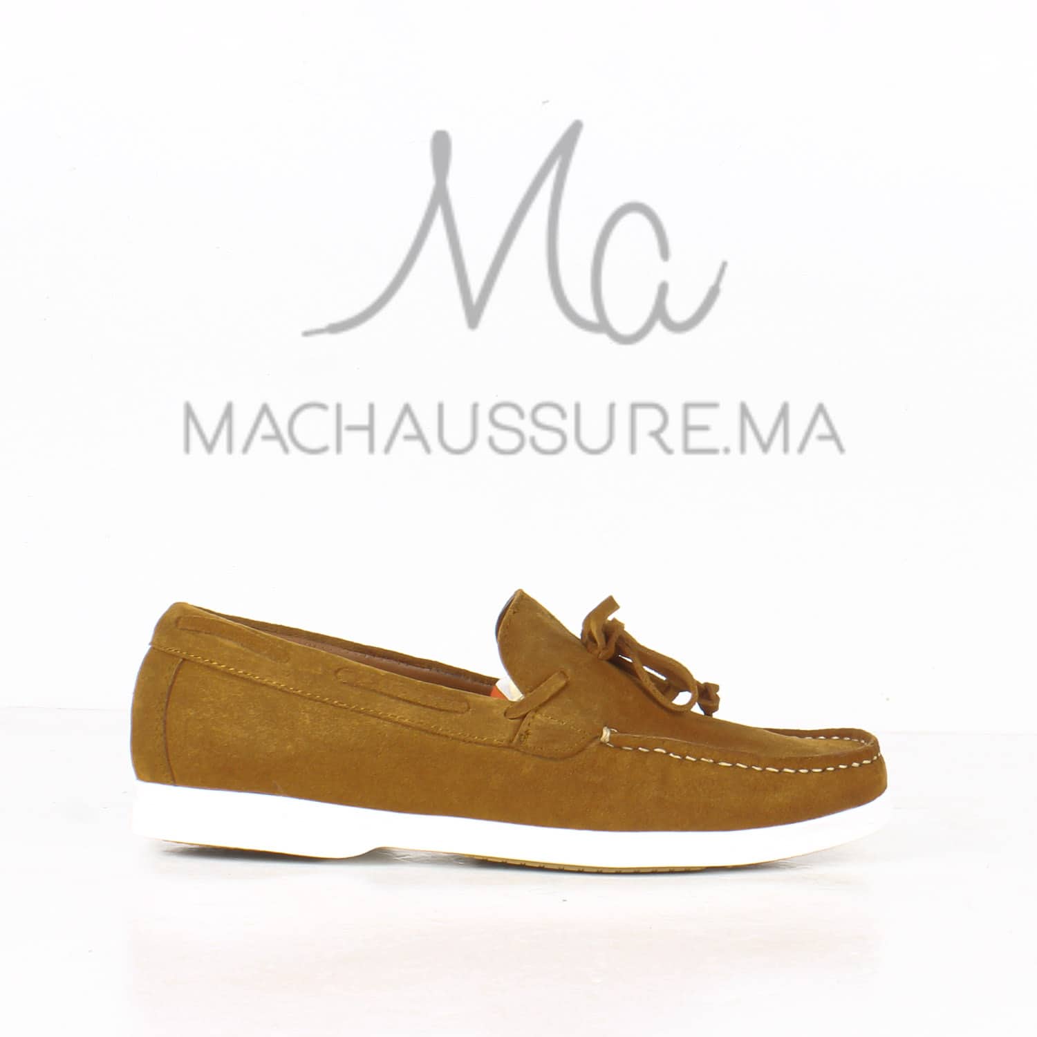 PIER-ONE Chaussures bateau en daim Tabac.