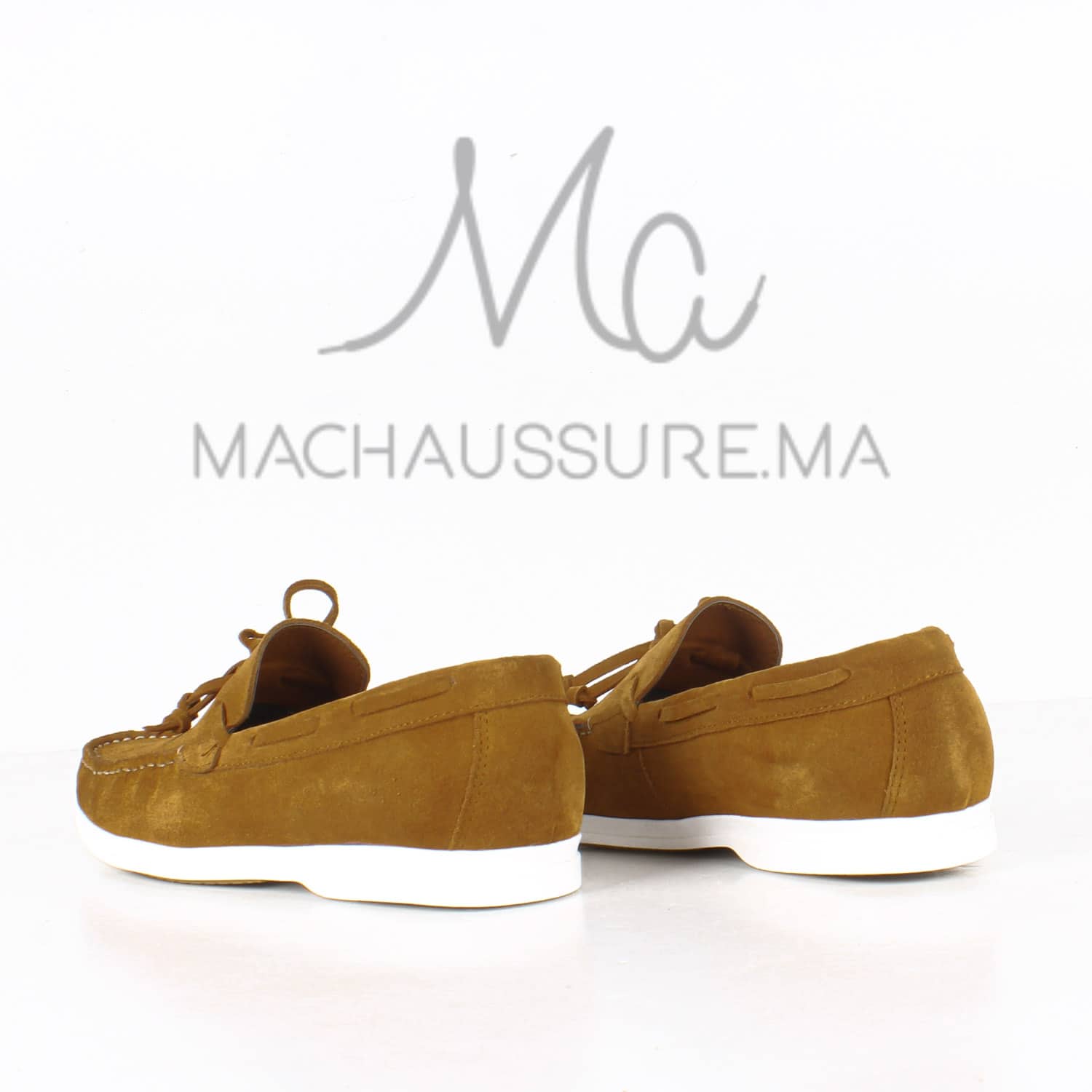PIER-ONE Chaussures bateau en daim Tabac.
