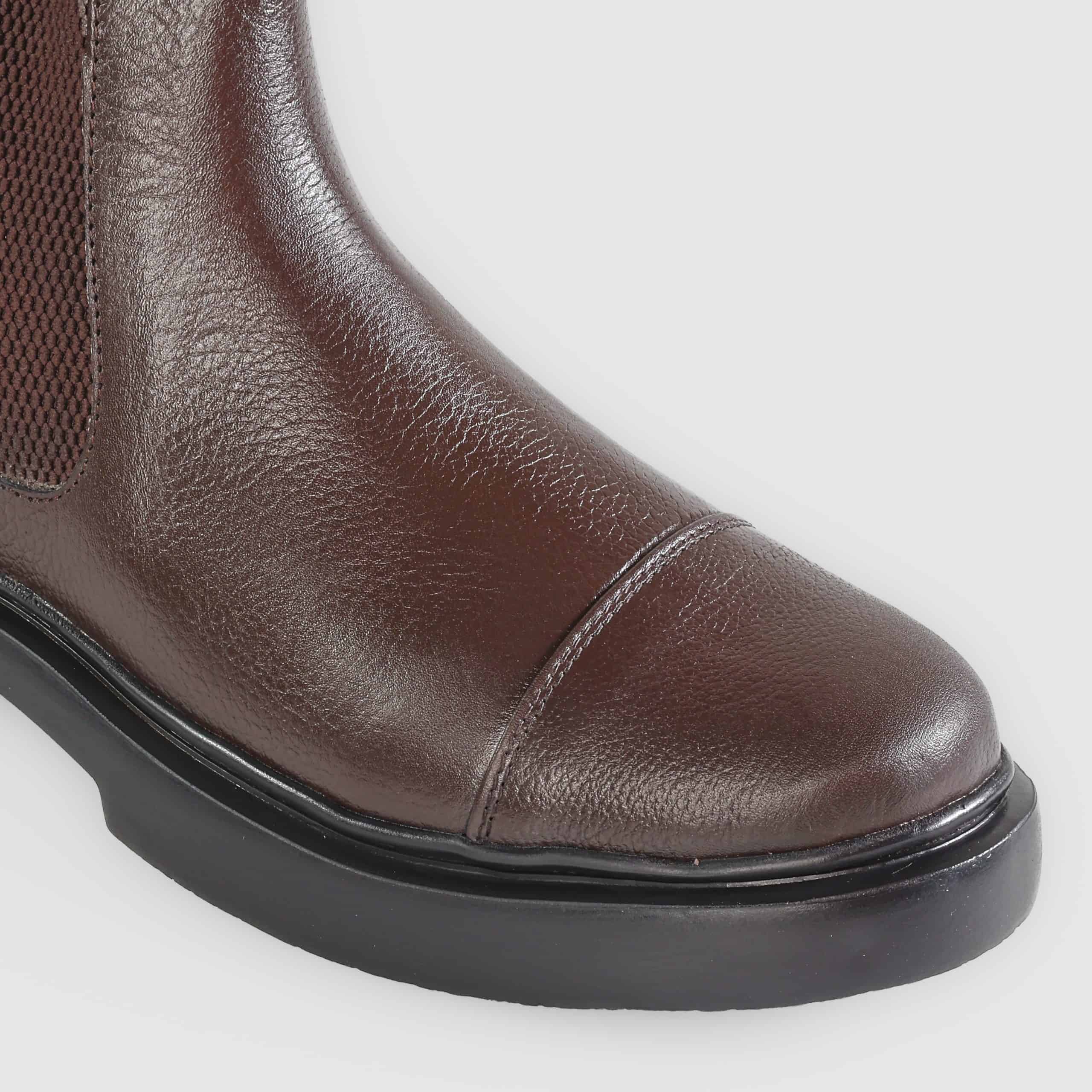 Clarcks – Boots Hommes en Cuir Marron.