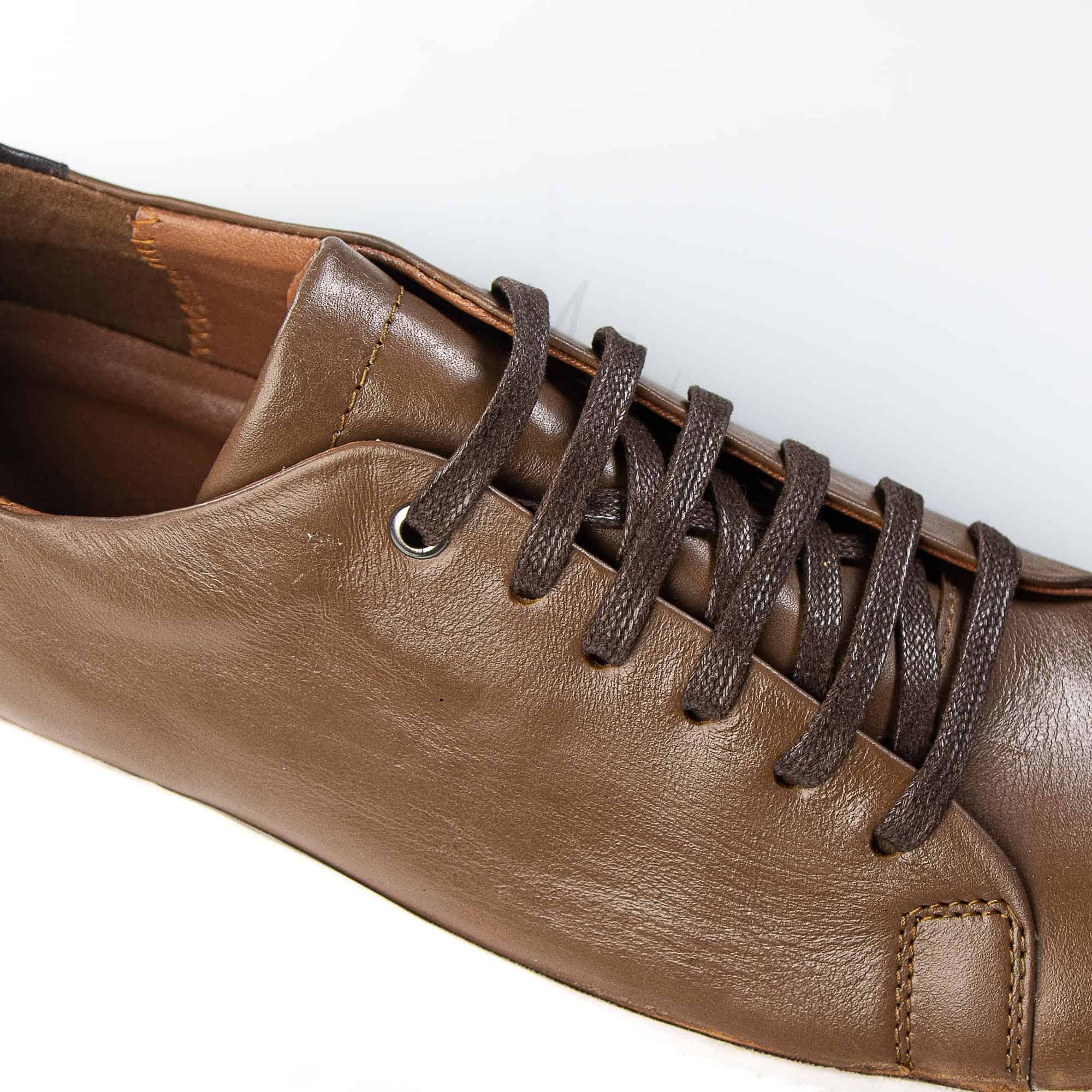 Velocity - Baskets confortables en Marron.