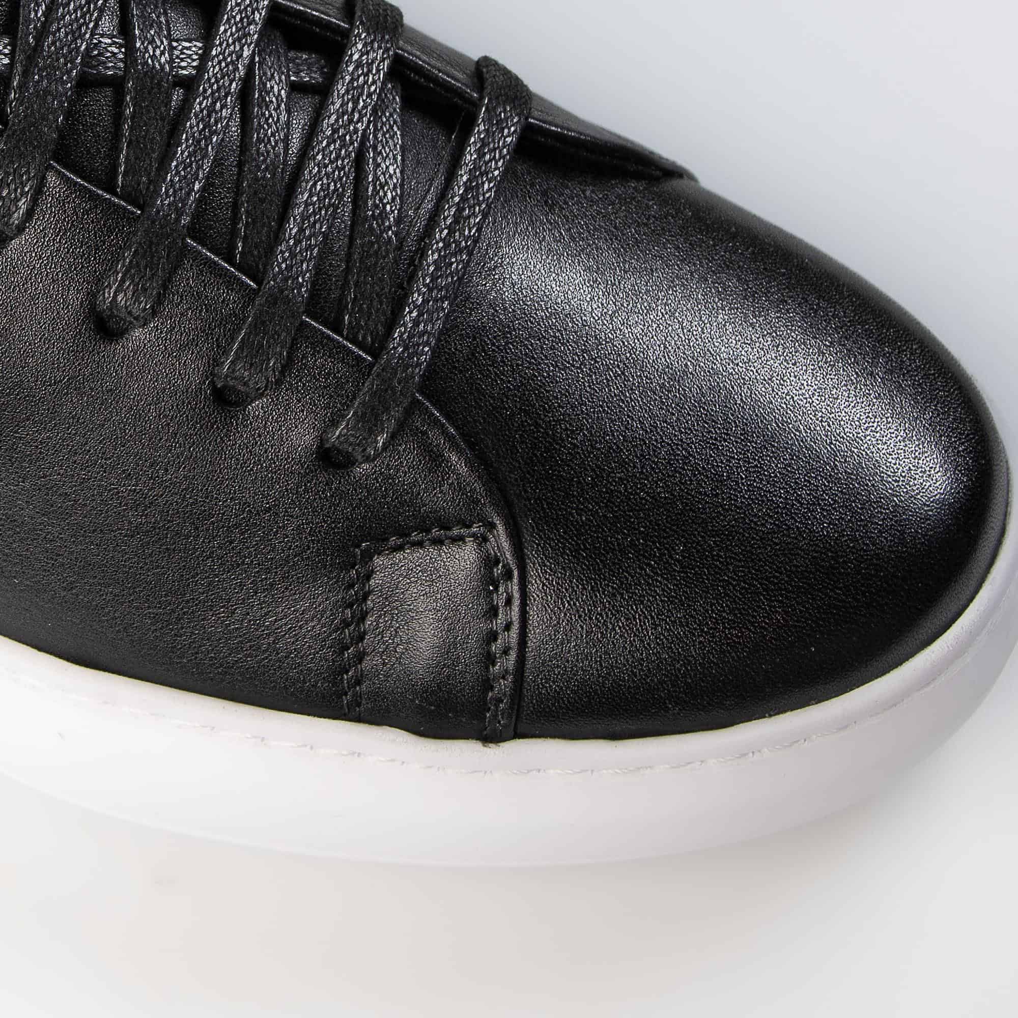 Velocity - Baskets confortables en Noir.