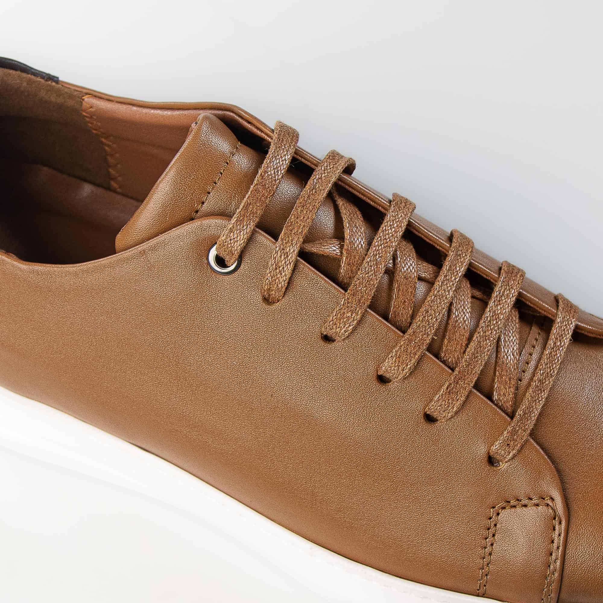 Velocity - Baskets confortables en Tabac.