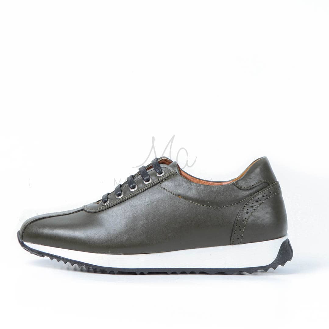 IOBATES - Baskets 100 %Cuir en Vert.