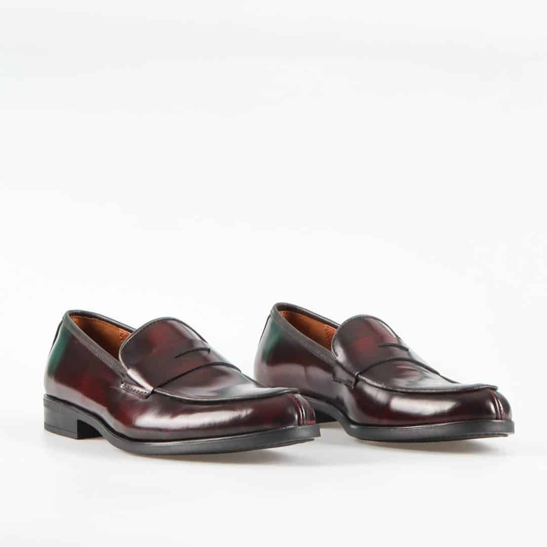 Yorgous – Chaussure de ville – Grenat.