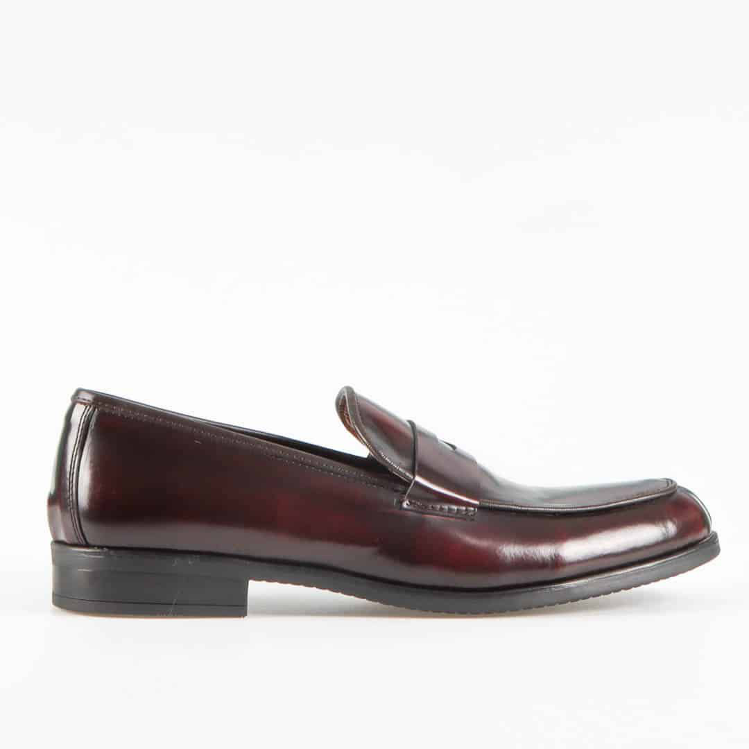 Yorgous – Chaussure de ville – Grenat.