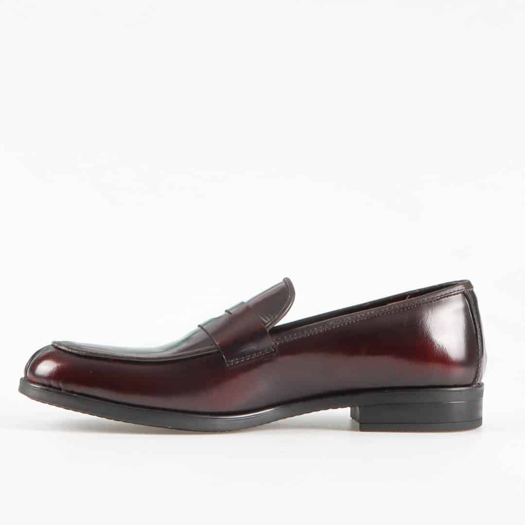Yorgous – Chaussure de ville – Grenat.