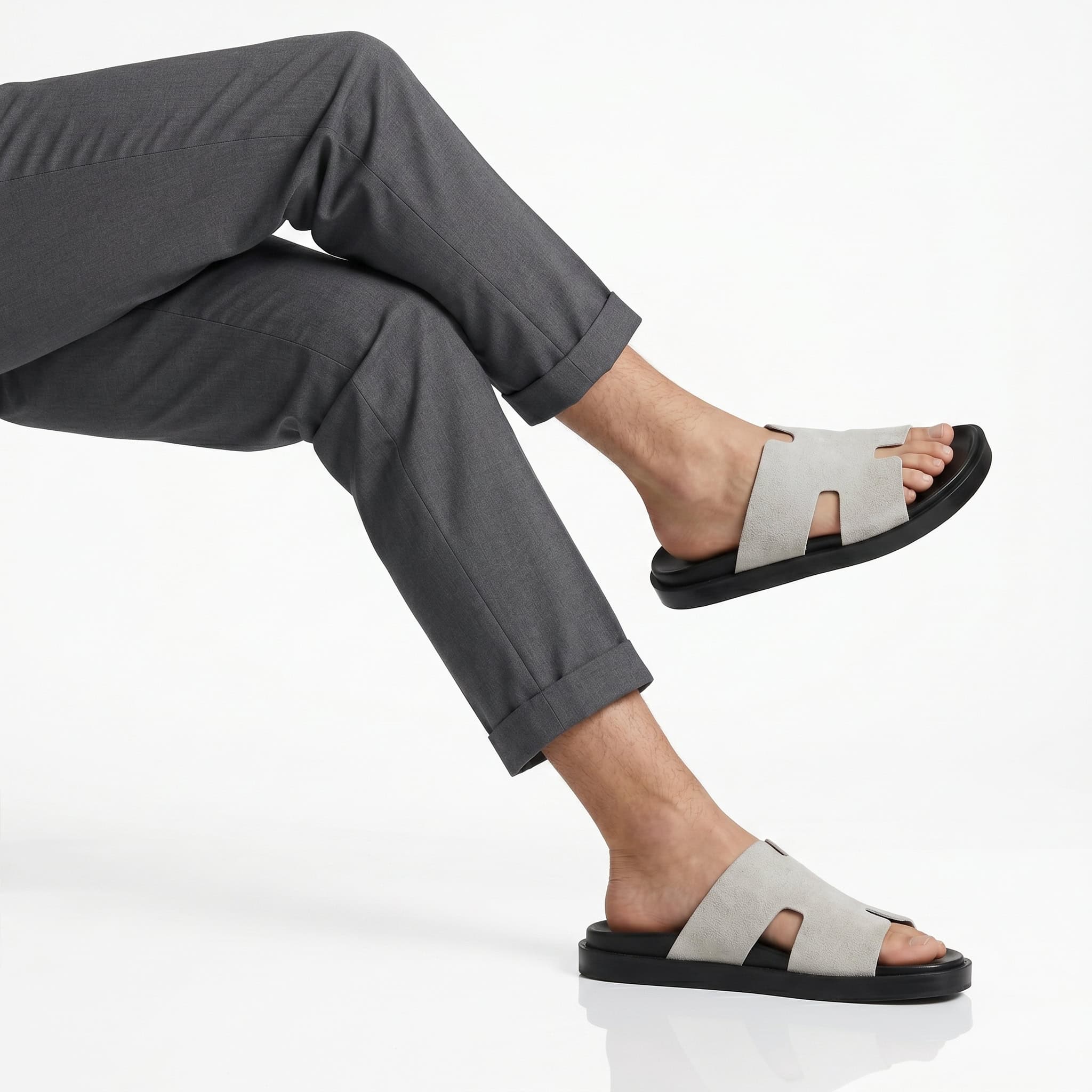 Abrid – Sandales Homme en Gris.
