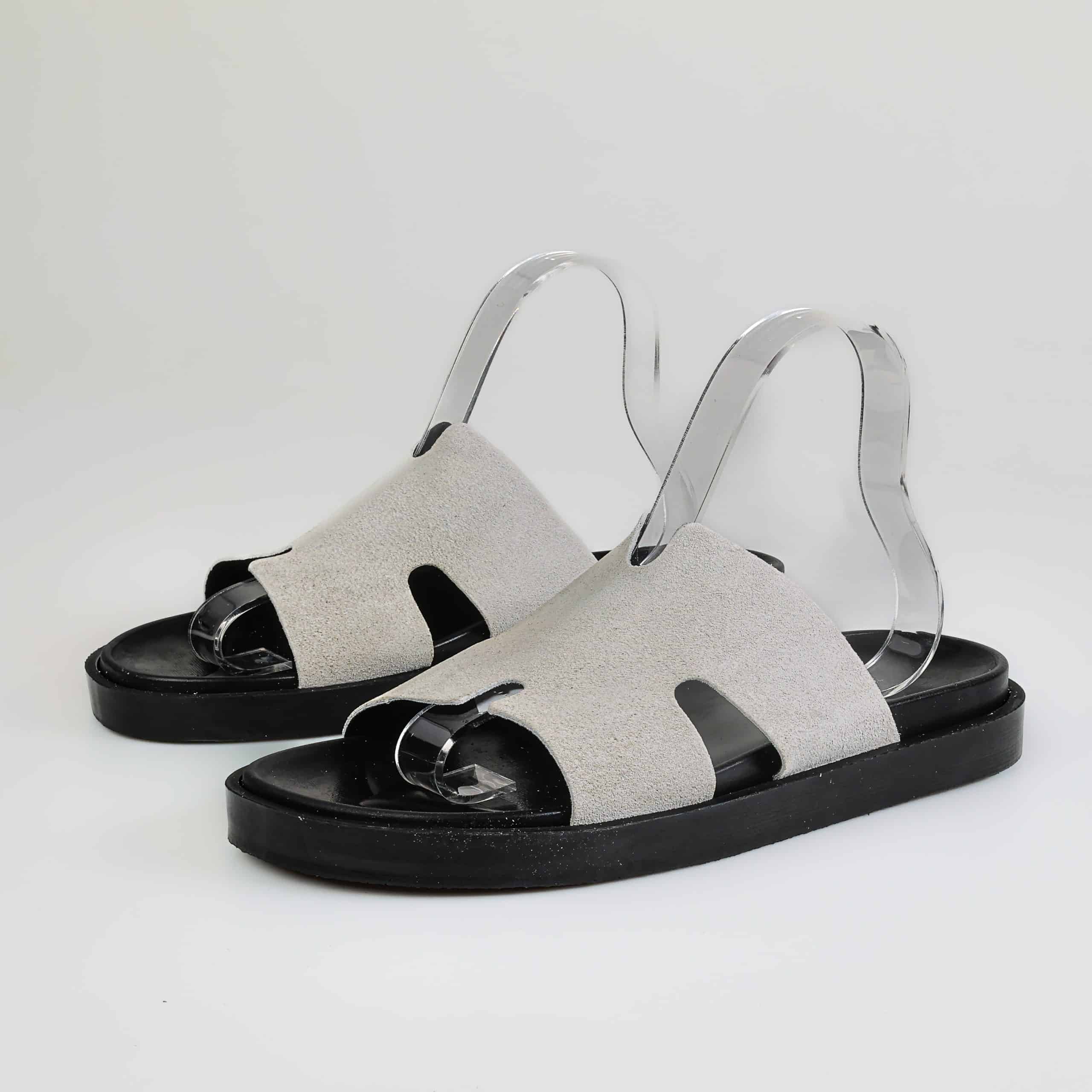 Abrid – Sandales Homme en Gris.